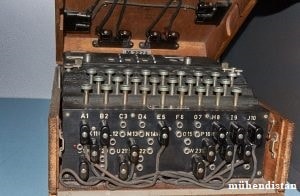 Alan Turing Enigma kod çözme makinesi