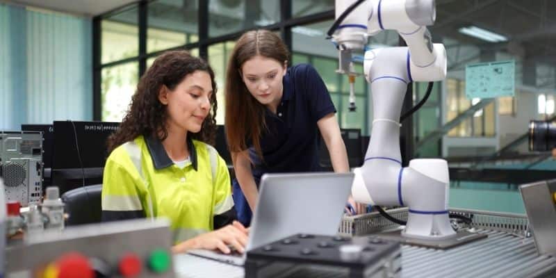 Universite zamani staj yapmanin onemi Mühendistan